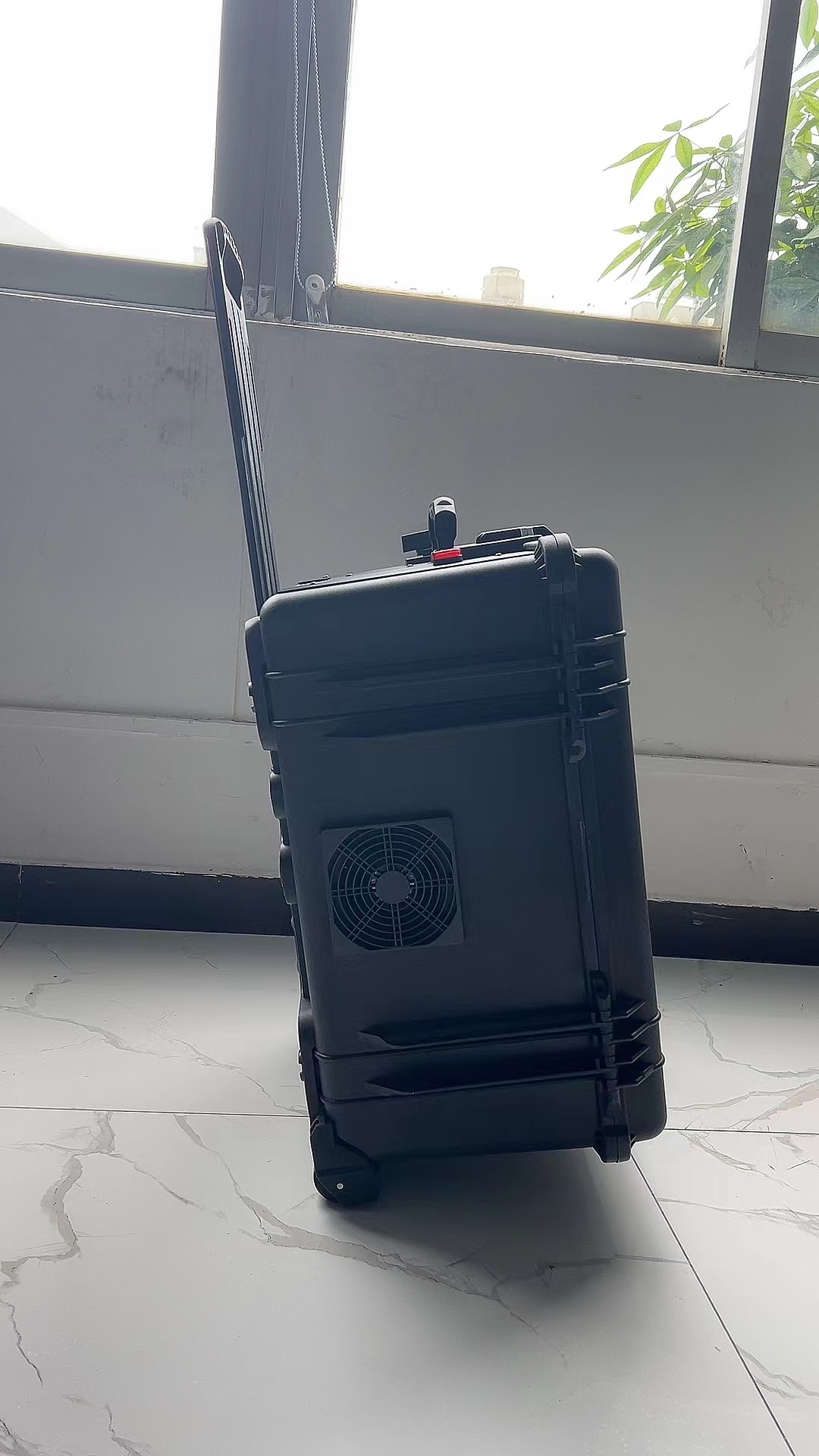 成都手拉箱型移动通信干扰器